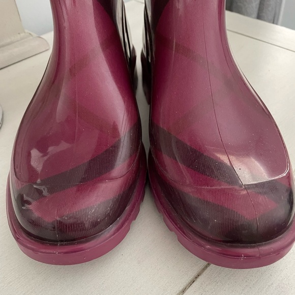 Burberry Rain Boots - Picture 7 of 7